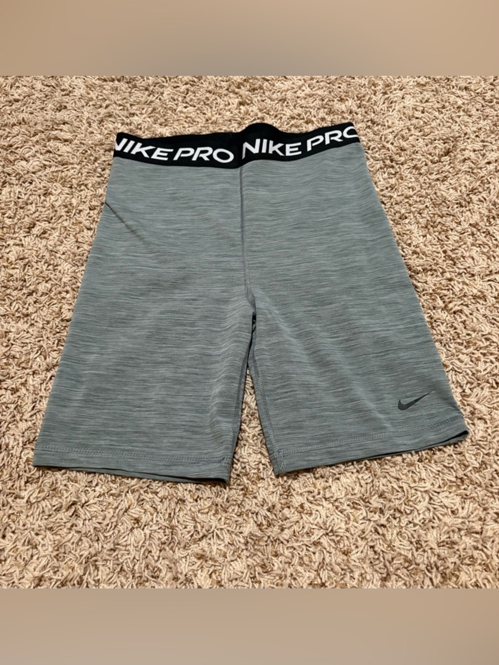 Nike Pro high rise Training Shorts Womens size Medium